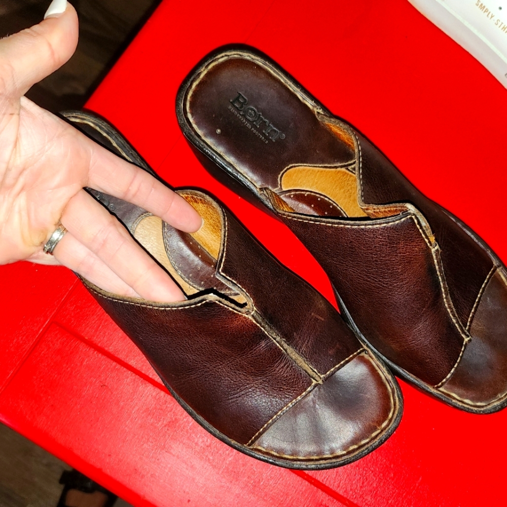 Born Sandals Size 9